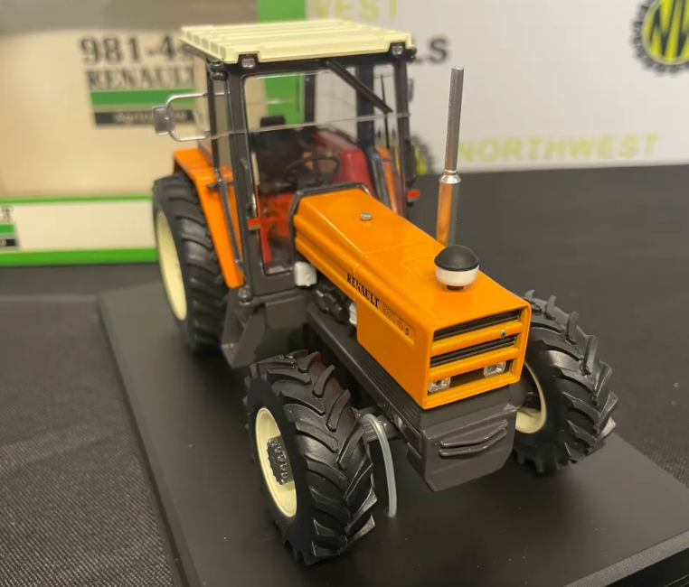 REPLICAGRI 178 1:32 SCALE RENAULT 981-4s 4WD TRACTOR
