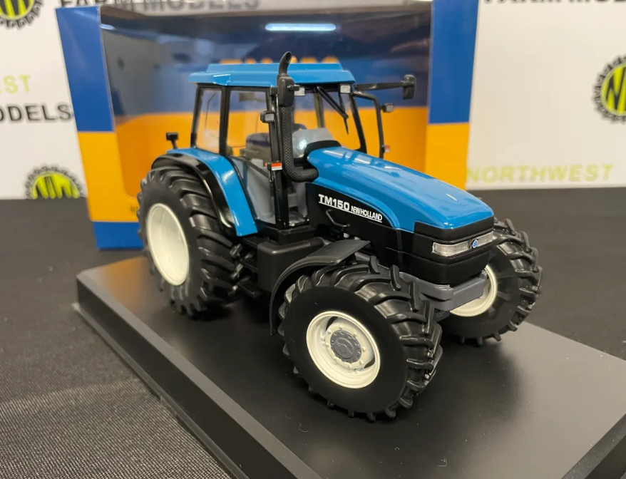 REPLICAGRI 225 1:32 SCALE NEW HOLLAND TM150 TRACTOR