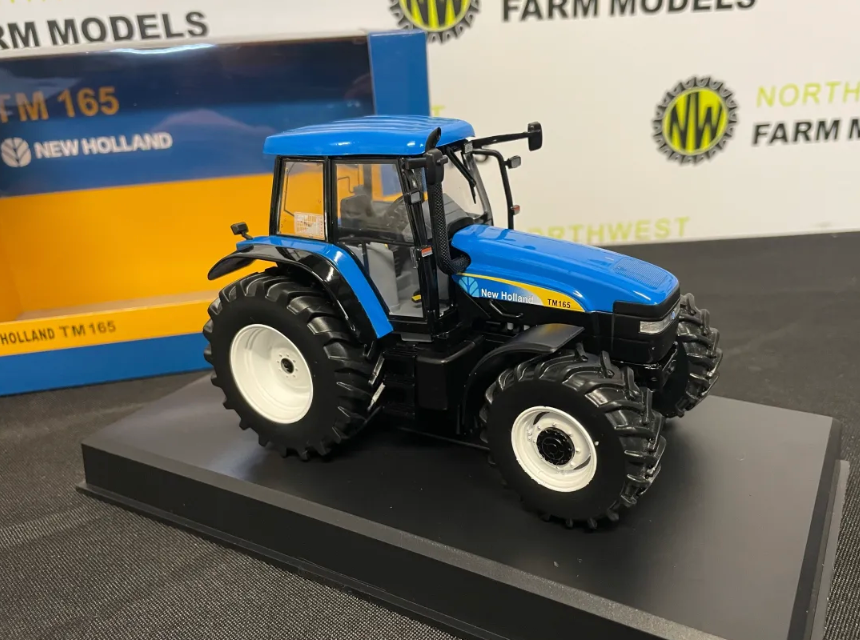 REPLICAGRI 281 1:32 SCALE NEW HOLLAND TM165 TRACTOR