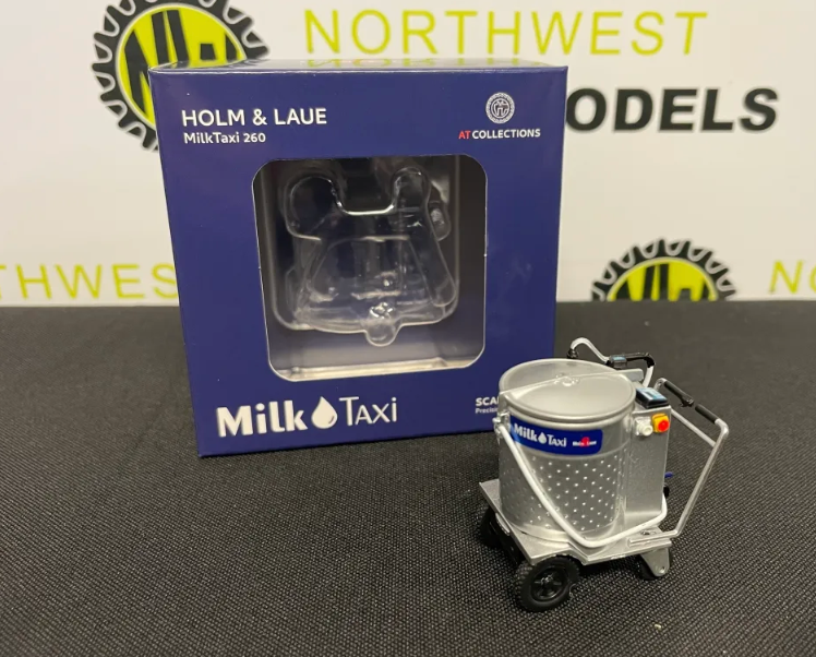 AT COLLECTIONS 3200504 1:32 SCALE HOLM & LAUE MTX 260 MILK TAXI