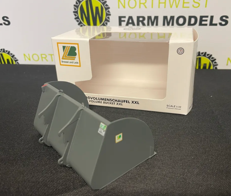 AT COLLECTIONS 3200204 1:32 SCALE BRESSEL AND LADE L20 HIGH VOLUME BUCKET