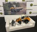 AT COLLECTIONS 3200200 1:32 SCALE LIEBHERR L 546 G8 WHEELED LOADER
