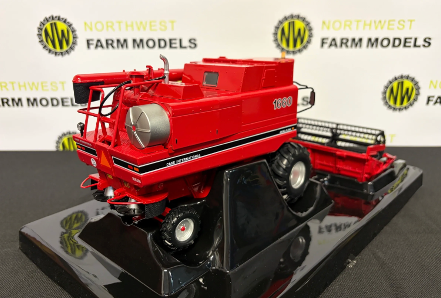REPLICAGRI 241 1:32 SCALE INTERNATIONAL AXIAL FLOW 1660 COMBINE HARVESTER