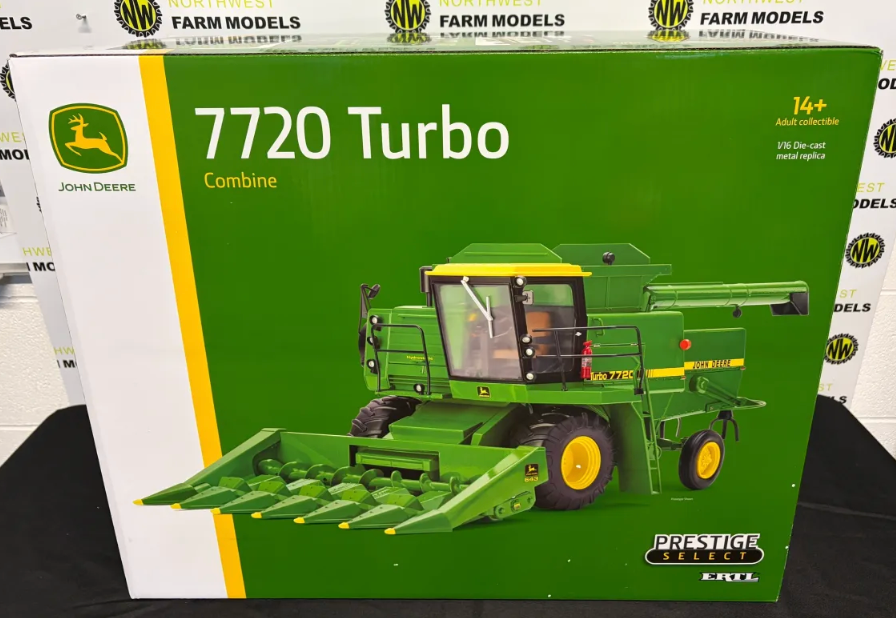 ERTL 45961 1:16 SCALE JOHN DEERE 7720 TURBO WITH 2 HEADERS PRESTIGE COLLECT #4