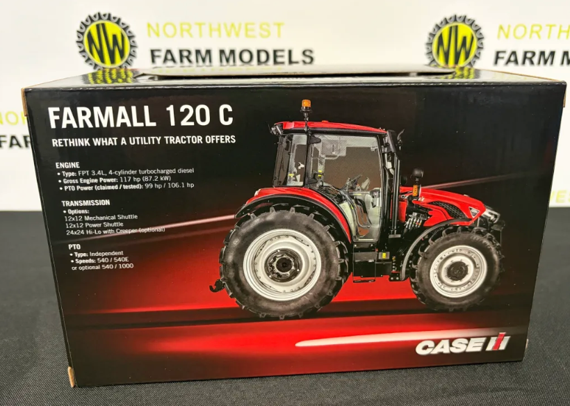 UNIVERSAL HOBBIES 6852 1:32 SCALE CASE IH FARMALL 120C TRACTOR