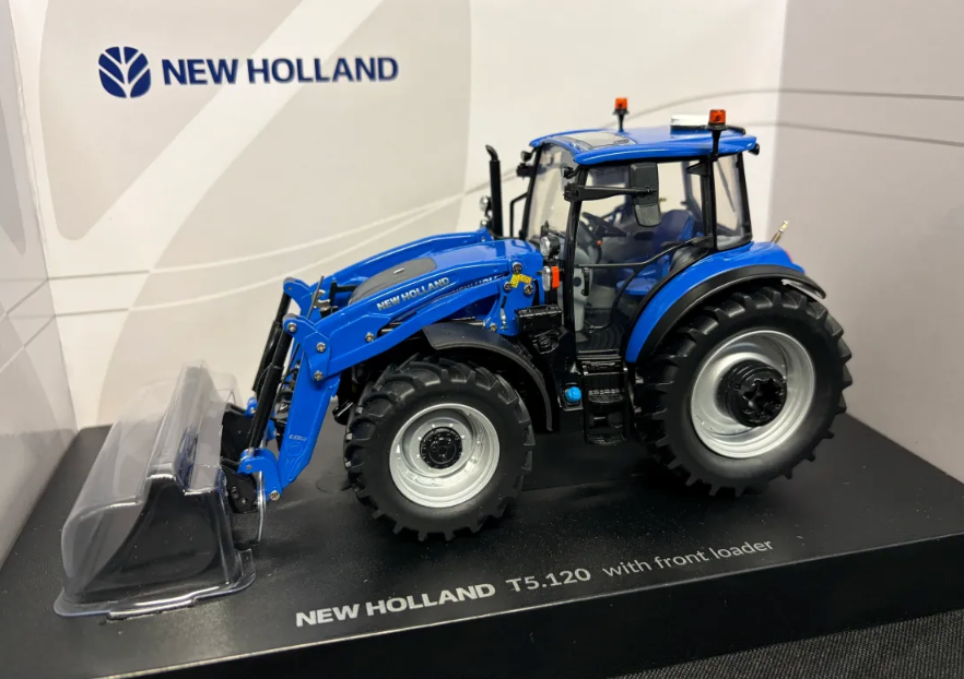 UNIVERSAL HOBBIES 6874 1:32 SCALE NEW HOLLAND T5.120 WITH FRONT LOADER AND BUCKET