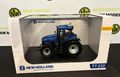 UNIVERSAL HOBBIES 6810 1:32 SCALE NEW HOLLAND T7.210 DYNAMIC BLUE TRACTOR