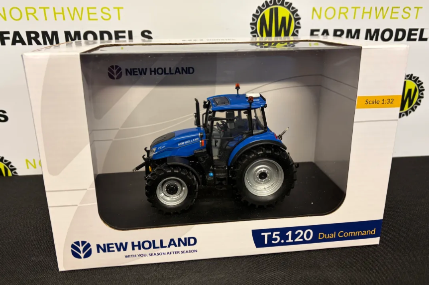 UNIVERSAL HOBBIES 7202 1:32 SCALE NEW HOLLAND T5.120 TRACTOR