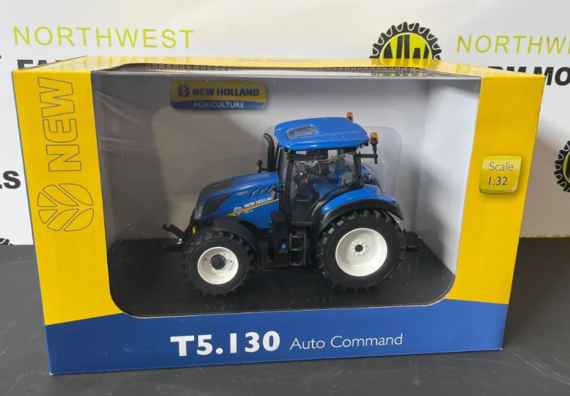 UNIVERSAL HOBBIES 5360 1:32 SCALE NEW HOLLAND T5.130 AUTO COMMAND