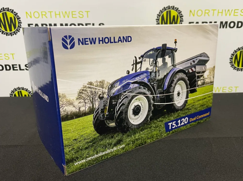 UNIVERSAL HOBBIES 6678 1:32 SCALE NEW HOLLAND T5.120 DUAL COMMAND TRACTOR