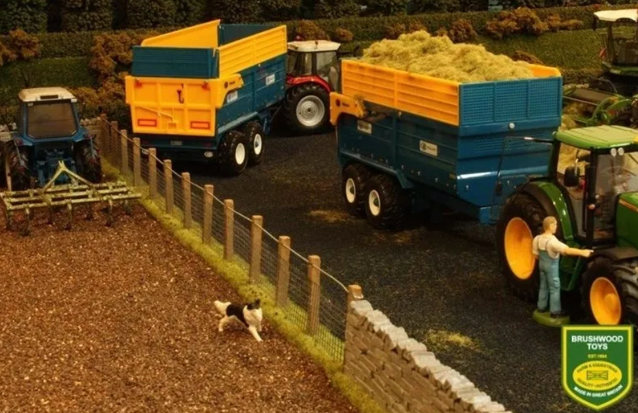 BRUSHWOOD TOYS WIDE TARMAC ROAD BT2094