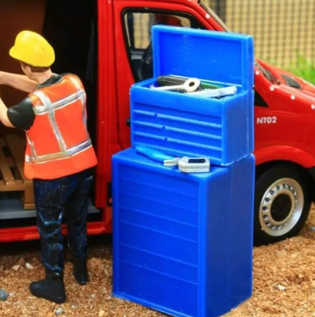 BRUSHWOOD TOYS 1:32 SCALE WORKSHOP TOOL CHEST BT3057