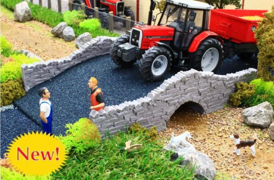 BRUSHWOOD TOYS 1:32 SCALE HUMP BACK BRIDGE WITH STREAM BT3064
