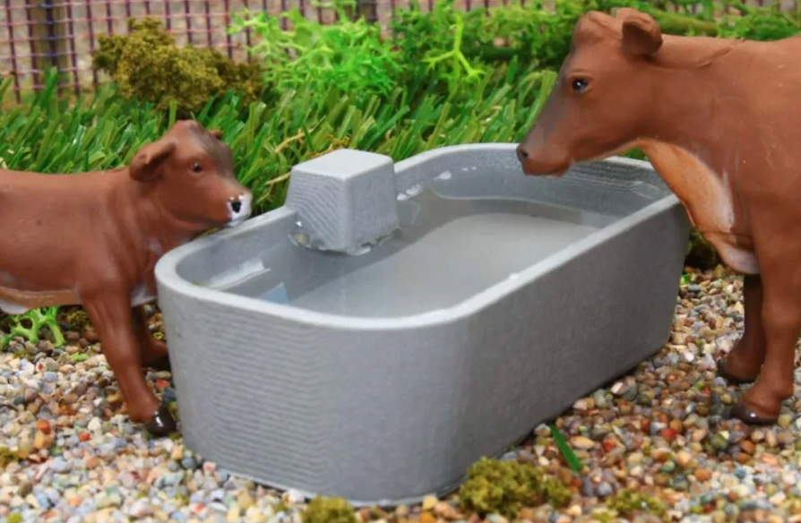 BRUSHWOOD TOYS BT3081 1:32 SCALE PRECAST CONCRETE COW WATER TROUGH