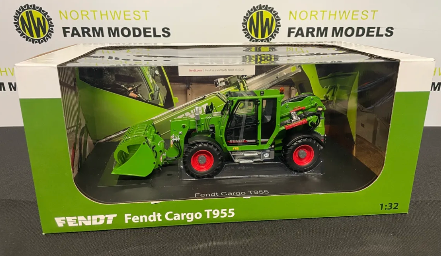UNIVERSAL HOBBIES 6288 1:32 SCALE FENDT CARGO T955 TELEHANDLER