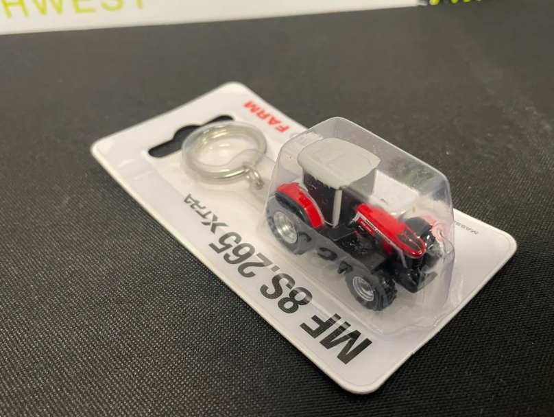 UNIVERSAL HOBBIES 5904 MASSEY FERGUSON 8S.265 XTRA KEYRING