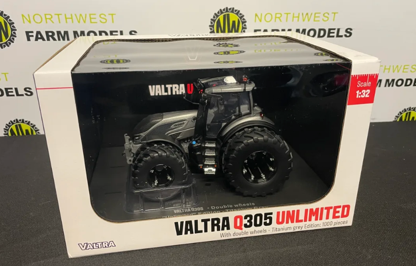 UNIVERSAL HOBBIES 6733 1:32 SCALE VALTRA Q305 DUAL WHEELS TITANIUM GREY LIMITED EDITION