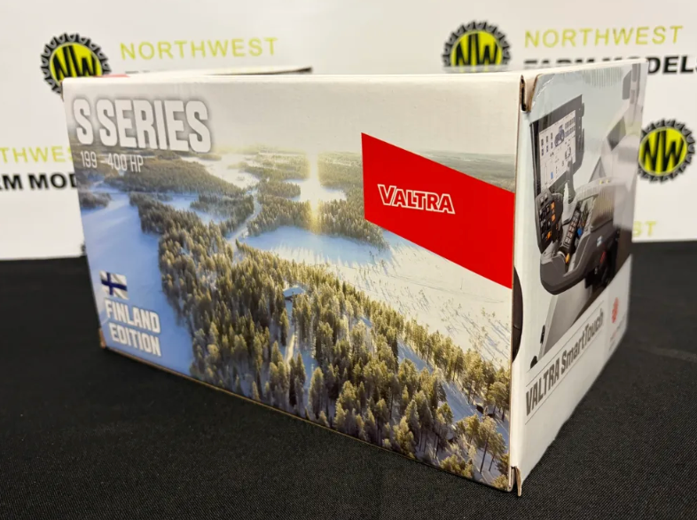UNIVERSAL HOBBIES 5319 1:32 SCALE VALTRA S394 FINLAND EDITION LIMITED
