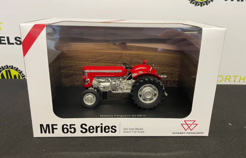 UNIVERSAL HOBBIES 6395 1:32 SCALE MASSEY FERGUSON 65 MK2 (1961)