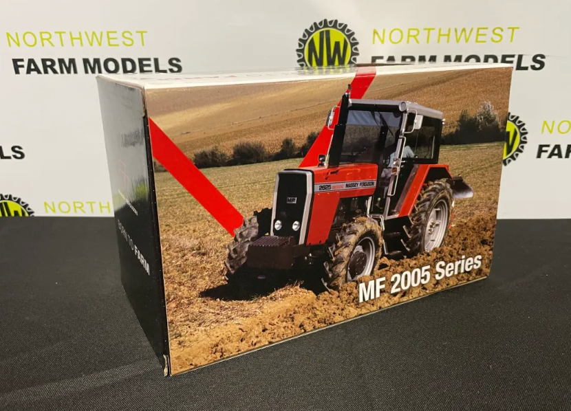 UNIVERSAL HOBBIES 6687 1:32 SCALE MASSEY FERGUSON 2725 "JUBILEE EDITION" LIMITED EDITION