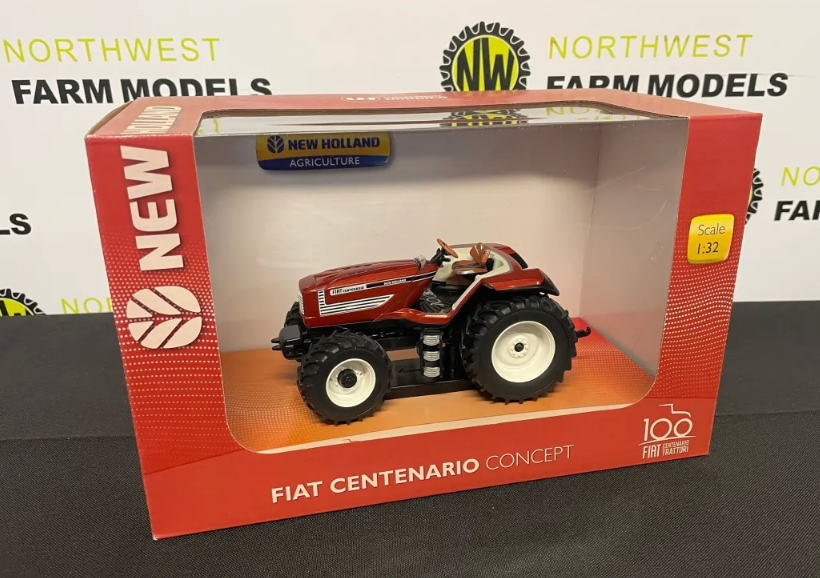 UNIVERSAL HOBBIES 5382 1:32 SCALE FIAT CENTENARIO CONCEPT