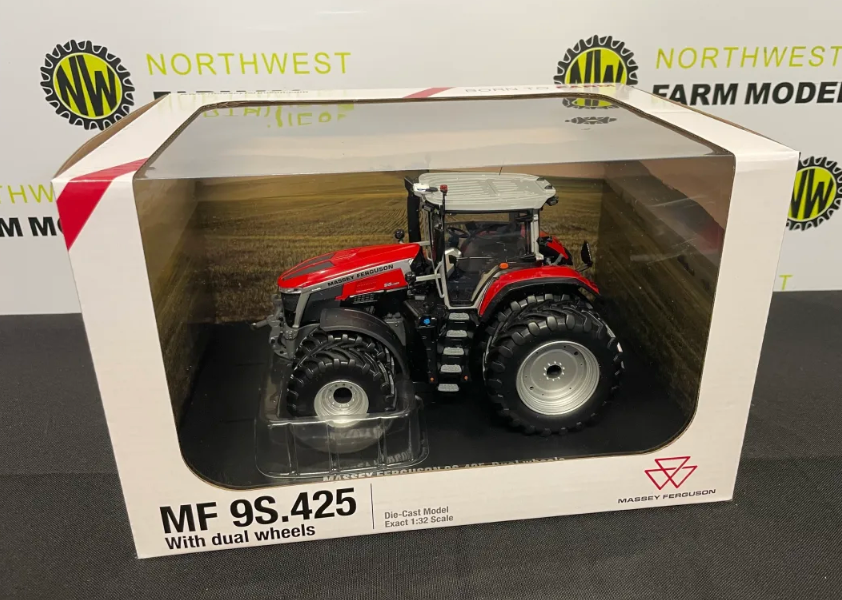 UNIVERSAL HOBBIES 6653 1:32 SCALE MASSEY FERGUSON 9S.425 WITH DUAL WHEELS