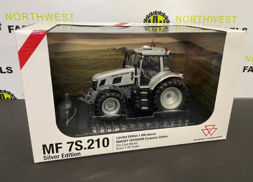 UNIVERSAL HOBBIES 6618 1:32 SCALE MASSEY FERGUSON 7S.210 SILVER AGRITECHNICA 2023