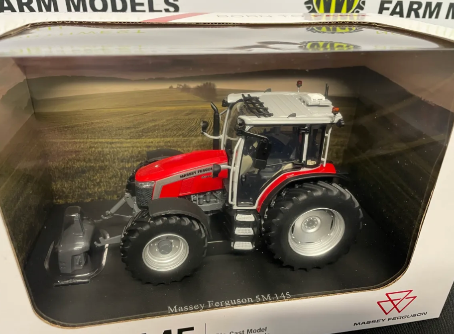 UNIVERSAL HOBBIES 6808 1:32 SCALE MASSEY FERGUSON 5M.145 TRACTOR