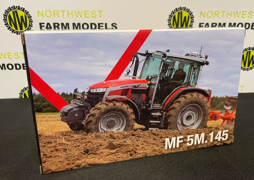 UNIVERSAL HOBBIES 6808 1:32 SCALE MASSEY FERGUSON 5M.145 TRACTOR