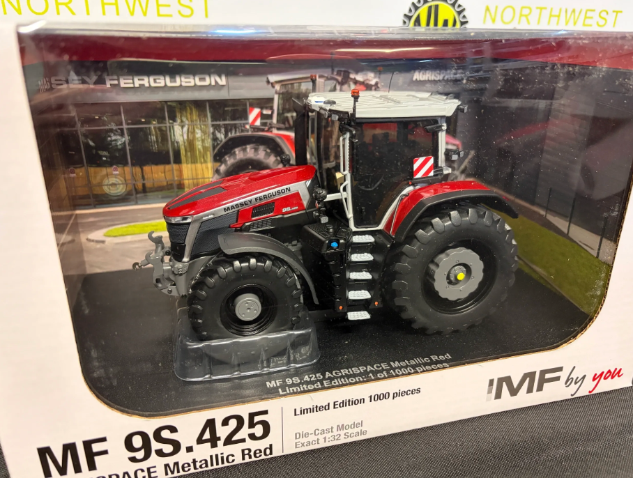 UNIVERSAL HOBBIES 6858 1:32 SCALE MASSEY FERGUSON 9S.425 METALLIC RED LIMITED EDITION