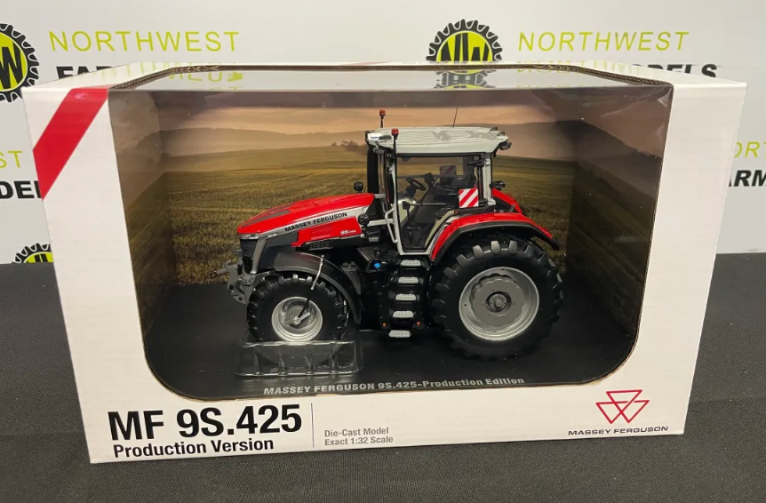 UNIVERSAL HOBBIES 6710 1:32 SCALE MASSEY FERGUSON 9S.425 "PRODUCTION VERSION"