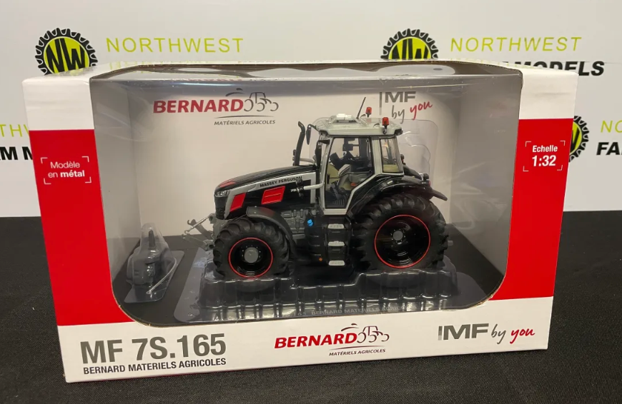 UNIVERSAL HOBBIES 6743 1:32 SCALE MASSEY FERGUSON 7S.165 MF BY YOU LIMITED EDITION