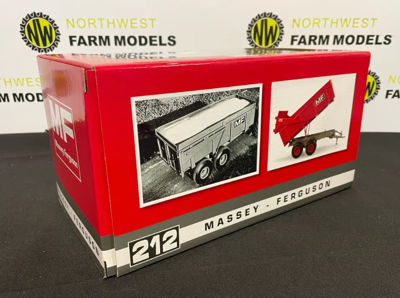 UNIVERSAL HOBBIES 5353 1:32 SCALE MASSEY FERGUSON 212 TRAILER