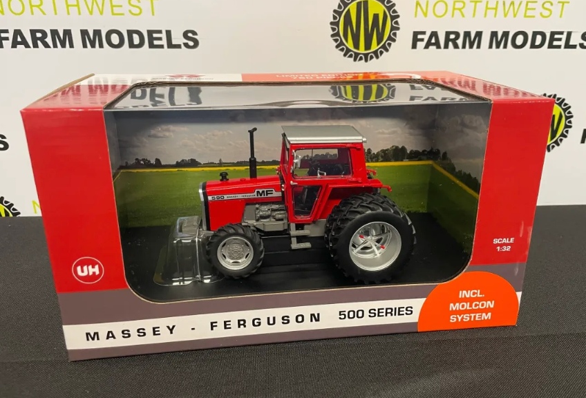 UNIVERSAL HOBBIES 6766 1:32 SCALE MASSEY FERGUSON 590 4WD WITH REAR DUAL WHEELS