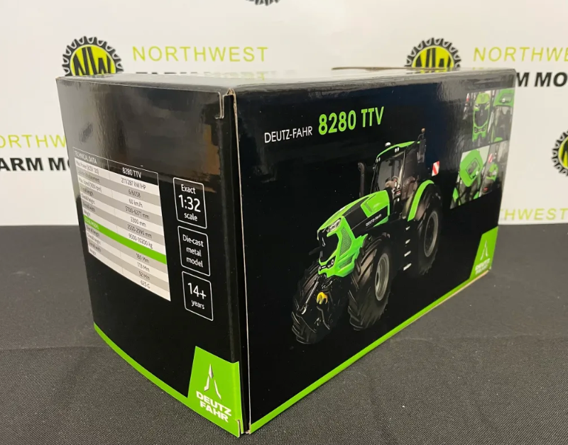 UNIVERSAL HOBBIES 6606 1:32 SCALE DEUTZ-FAHR 8280 TTV TRACTOR