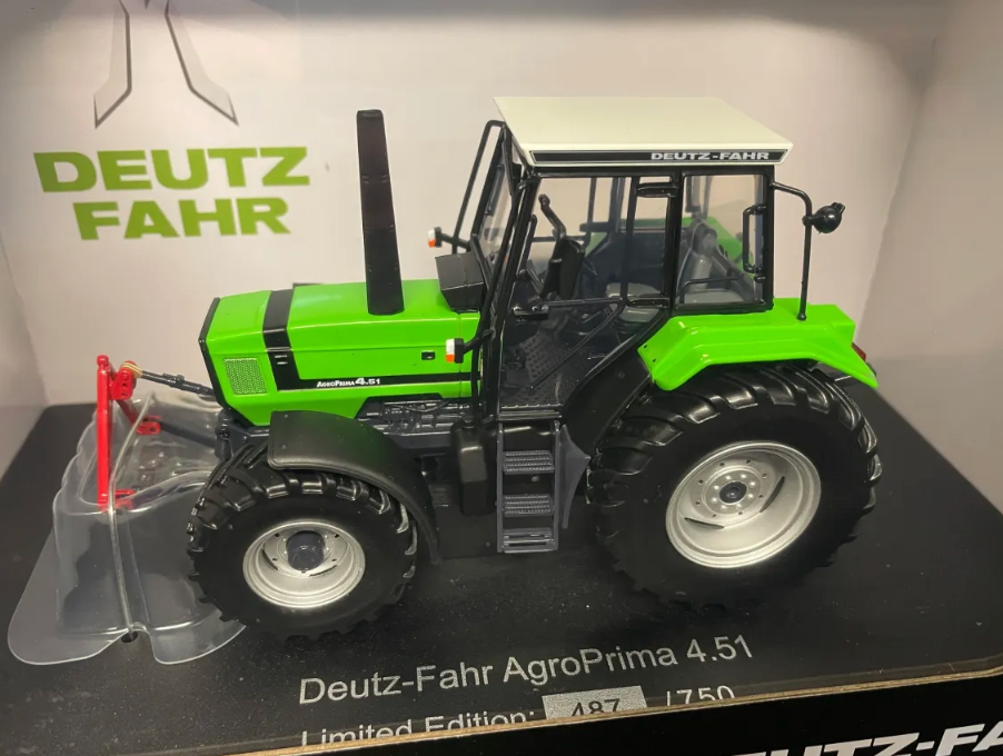 UNIVERSAL HOBBIES 6776 1:32 SCALE DEUTZ-FAHR DX 4.51 AGROPRIMA LIMITED EDITION