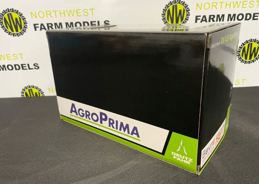 UNIVERSAL HOBBIES 6776 1:32 SCALE DEUTZ-FAHR DX 4.51 AGROPRIMA LIMITED EDITION