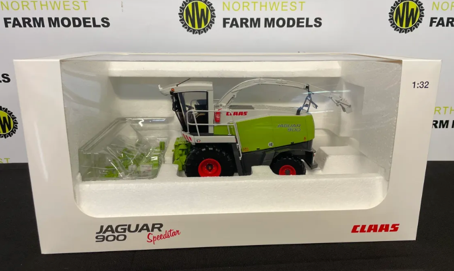 UNIVERSAL HOBBIES 1:32 SCALE CLAAS JAGUAR 900 SPEEDSTAR WITH RU600 HEADER