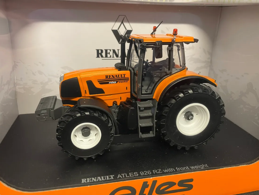 UNIVERSAL HOBBIES 6827 1:32 SCALE RENAULT ATLES 926 RX WITH FRONT WEIGHT