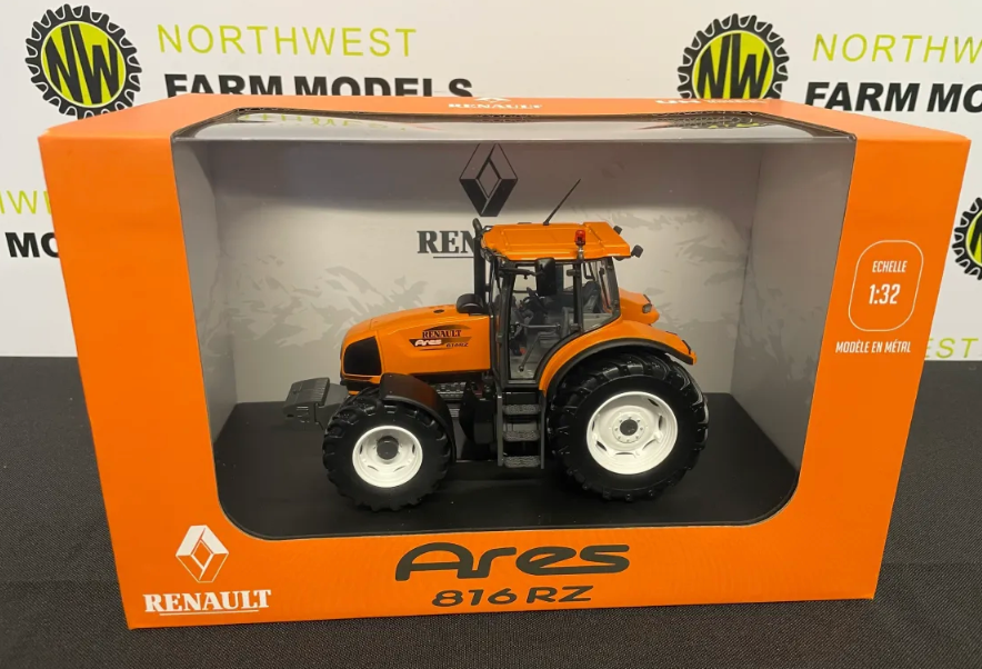 UNIVERSAL HOBBIES 6729 1:32 SCALE RENAULT ARES 816RZ TRACTOR