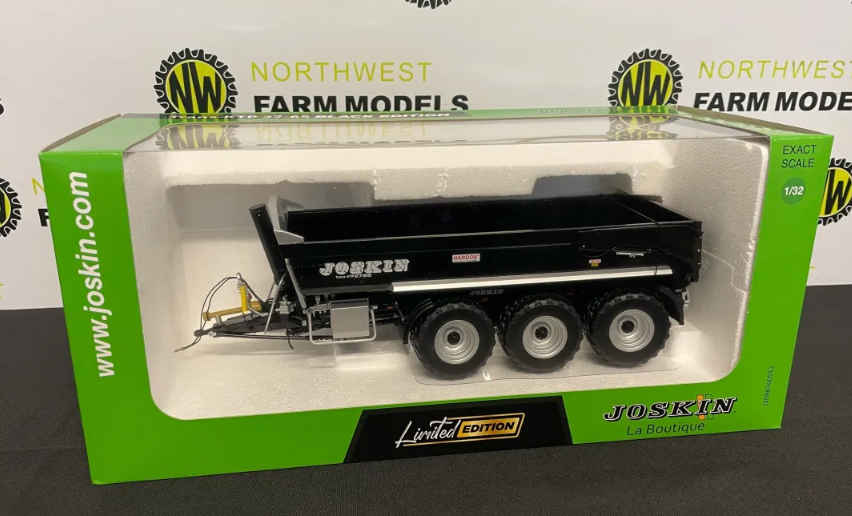UNIVERSAL HOBBIES 6798 1:32 SCALE JOSKIN KTP 27/65 TRAILER BLACK EDITION