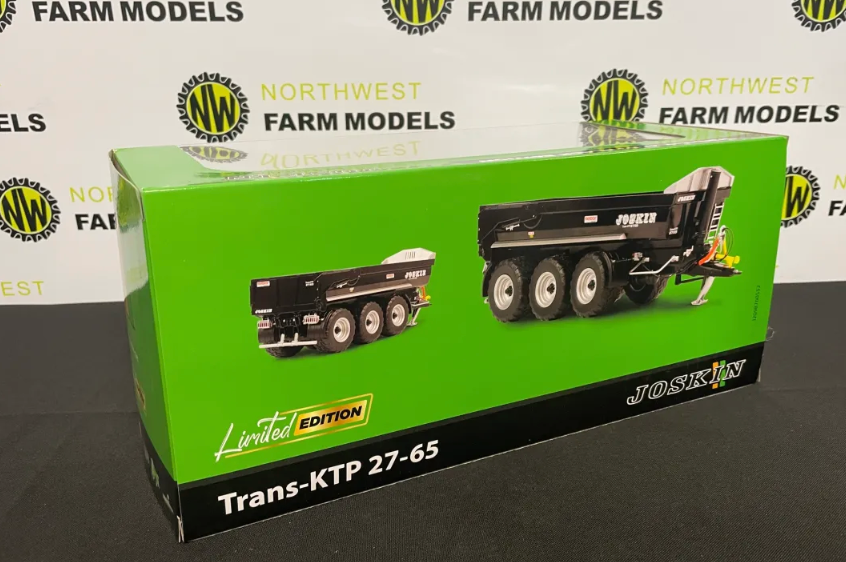 UNIVERSAL HOBBIES 6798 1:32 SCALE JOSKIN KTP 27/65 TRAILER BLACK EDITION