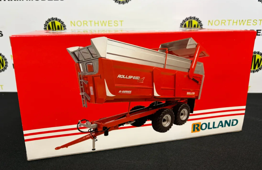 UNIVERSAL HOBBIES 6339 1:32 SCALE ROLLAND ROLLSPEED 6835 GRAIN/SILAGE TRAILER