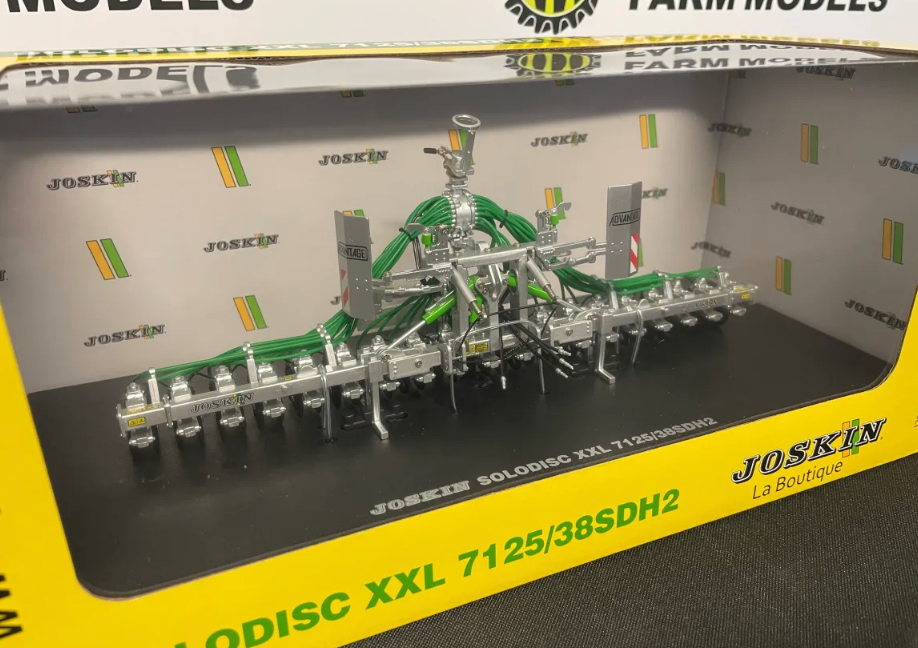 UNIVERSAL HOBBIES 6791 1:32 SCALE JOSKIN SOLODISC XXL 7125/19SDH2 SLURRY APPLICATOR