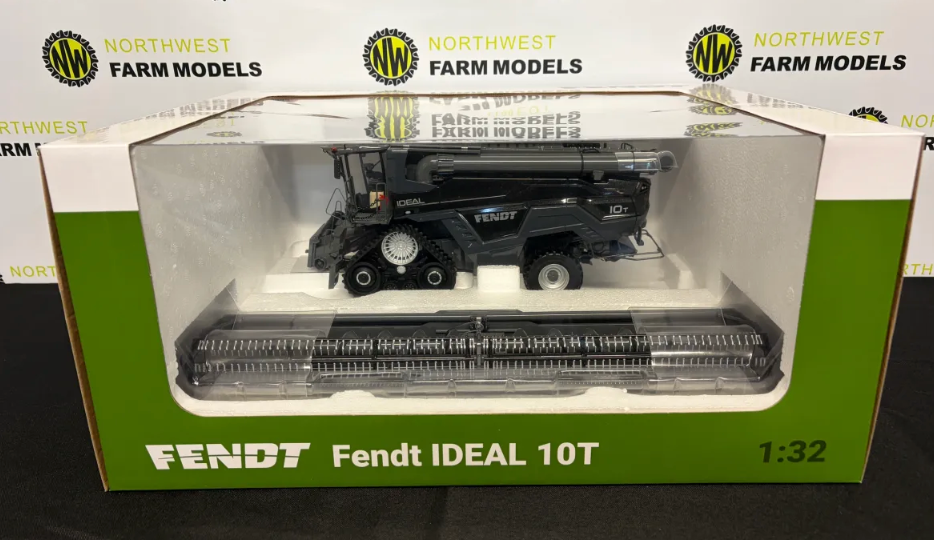 UNIVERSAL HOBBIES 6624 1:32 SCALE FENDT IDEAL 10T COMBINE HARVESTER