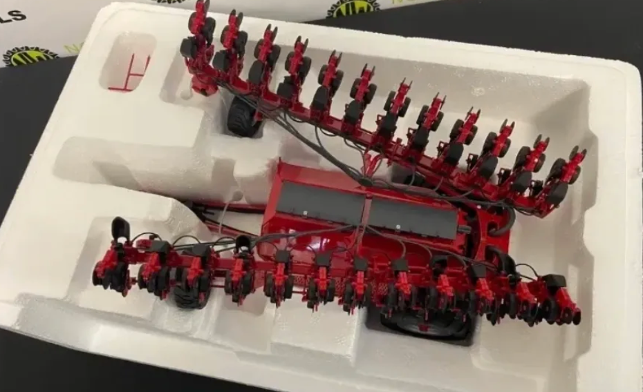 ROS 601956 1:32 SCALE HORSCH MAESTRO 24 SV TRAILED DRILL