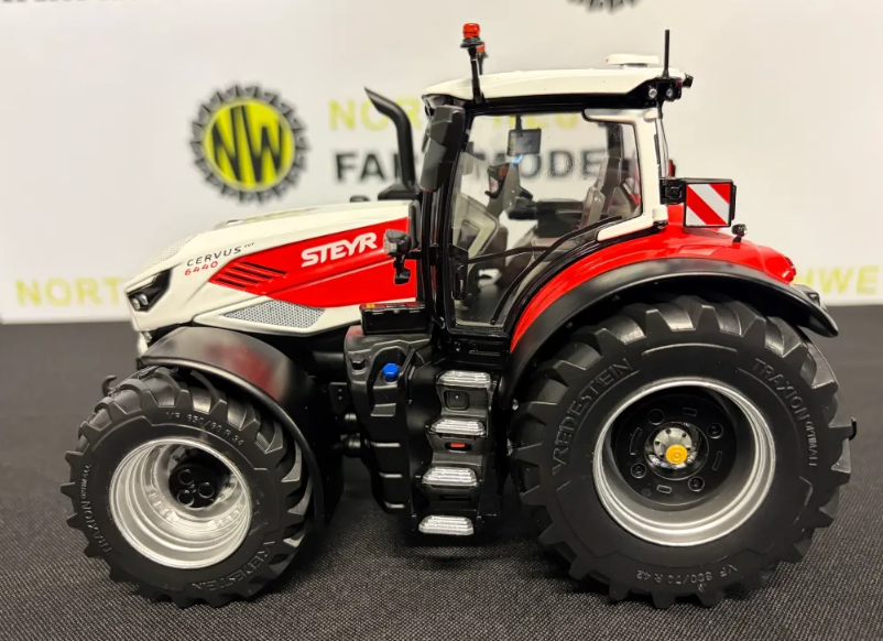 MARGE MODELS 2520 1:32 SCALE STEYR CERVUS 6440 CVT TRACTOR