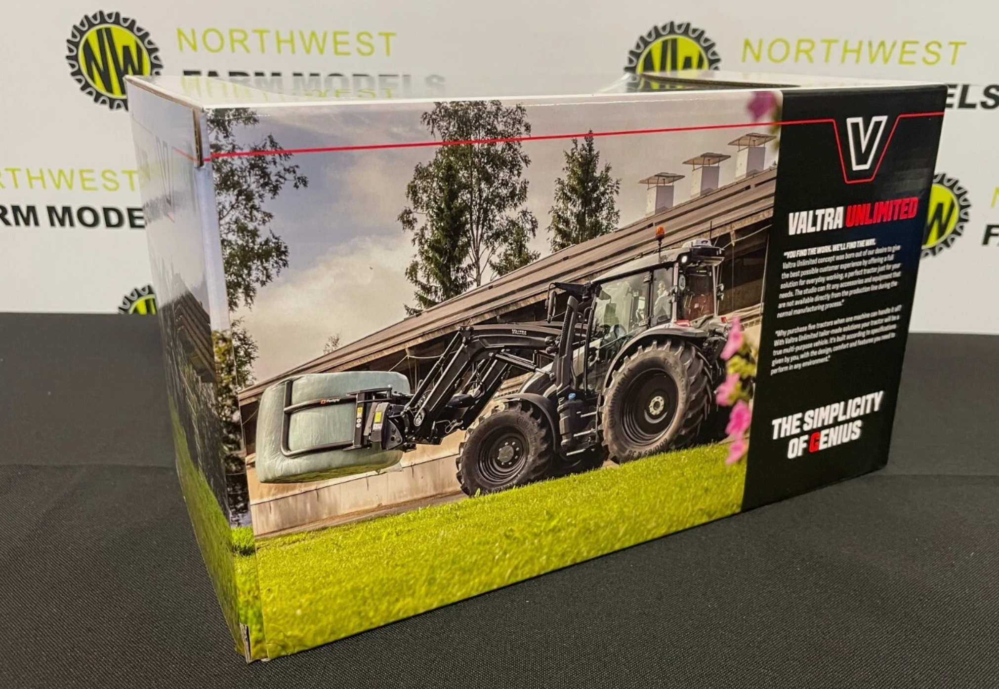 UNIVERSAL HOBBIES 6746 1:32 SCALE VALTRA G135 WITH FRONT LOADER TITANIUM GREY