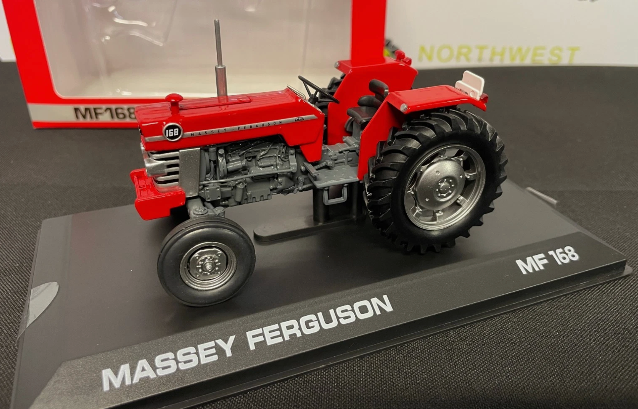 REPLICAGRI 515 1:32 SCALE MASSEY FERGUSON 168 2WD TRACTOR