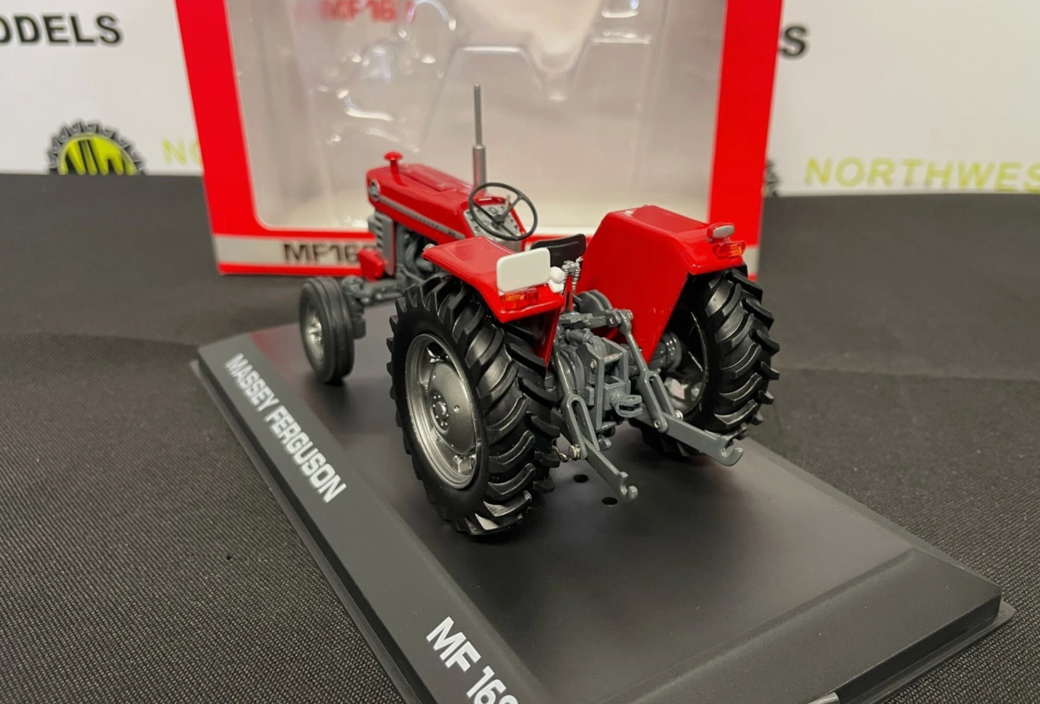 REPLICAGRI 515 1:32 SCALE MASSEY FERGUSON 168 2WD TRACTOR